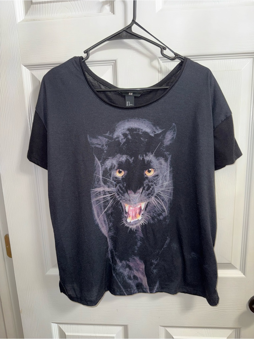 H&M Black Short Sleeve Tee with Panther Face Print